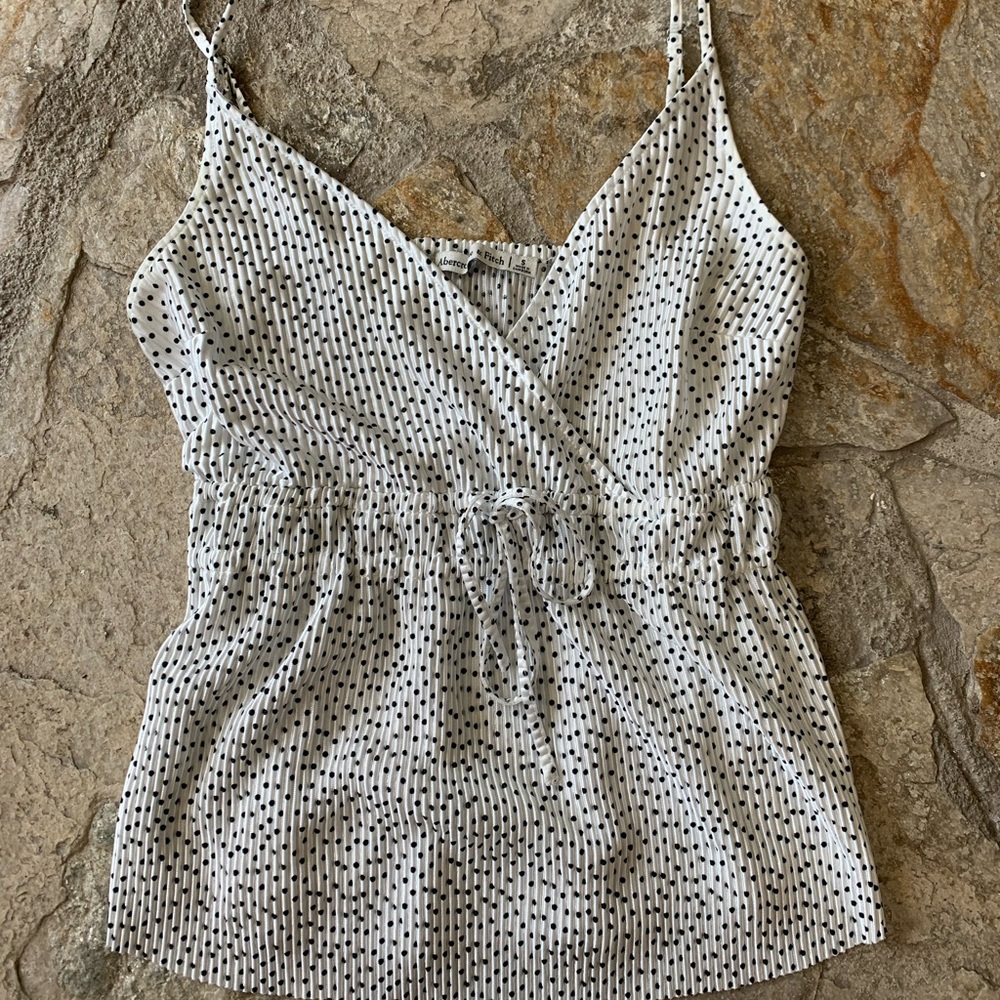Y2K blouse perfect for low rise